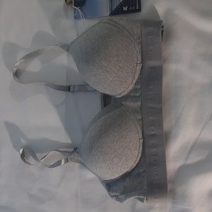 Kyodan‎ medium support bra. Nwt. Size Medium. Gray.